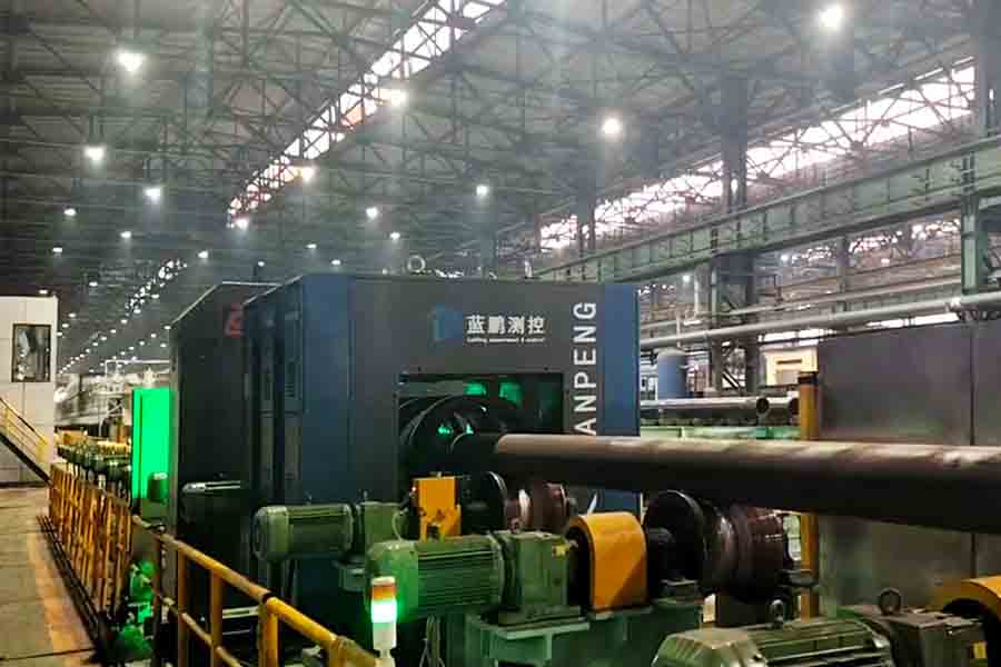 在线动态米直线度测量仪：开创直线度测