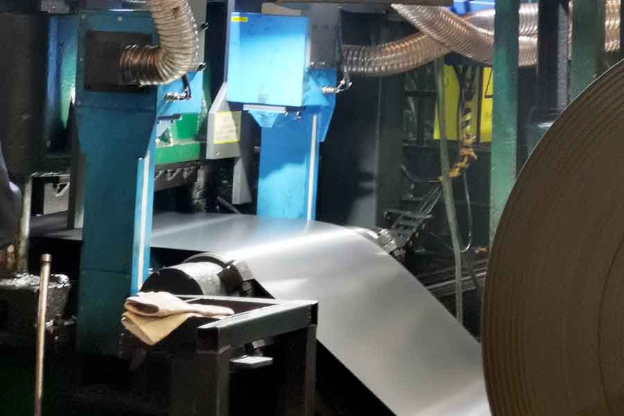 间距可调+覆盖式测量 蓝鹏测宽仪解决大宽幅检测